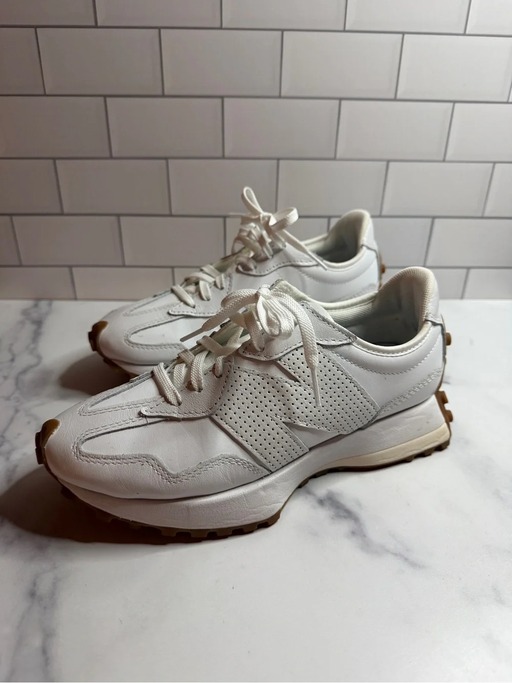 New Balance 327 Sea Salt Gum Women’s 7.5 White Leather Sneakers WS327LS